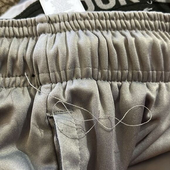 Reebok Colorblock Athletic Basketball Shorts Gray Black Small - Picture 6 of 6